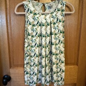 Worthington Career White/Green/Tan Sleeveless Top.  Size XL.  Pleated Front.